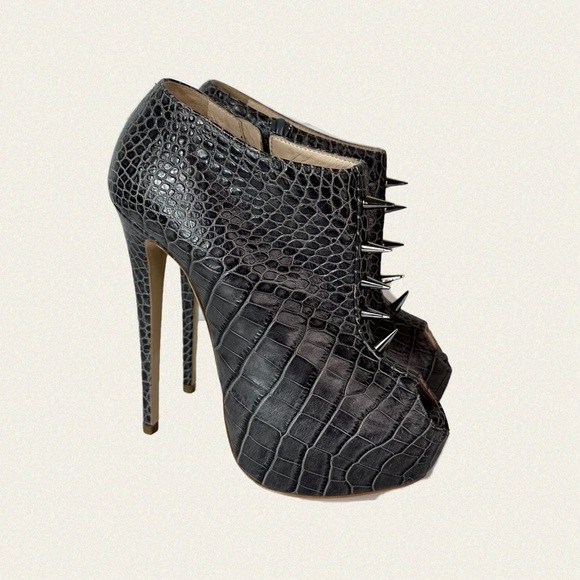 |NWOT| Ruthie Davis Banks Ankle Boot - Picture 2 of 8